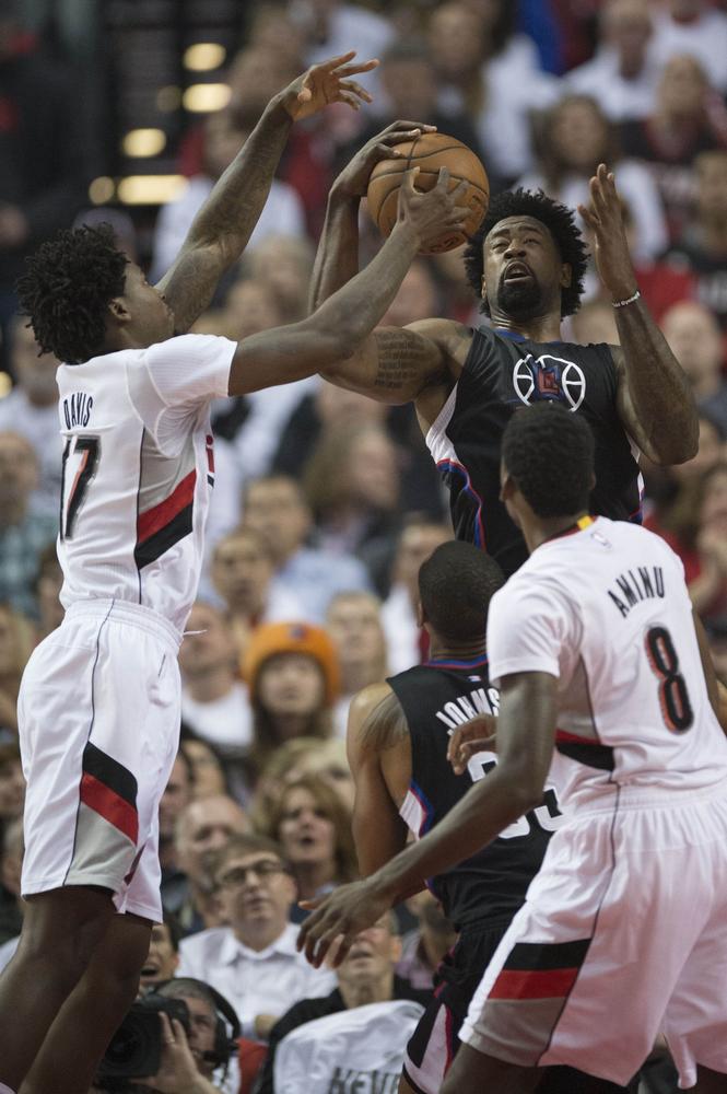 每体：巴萨不会因罗克转会付钱给贝蒂斯，会通过未来交易补偿