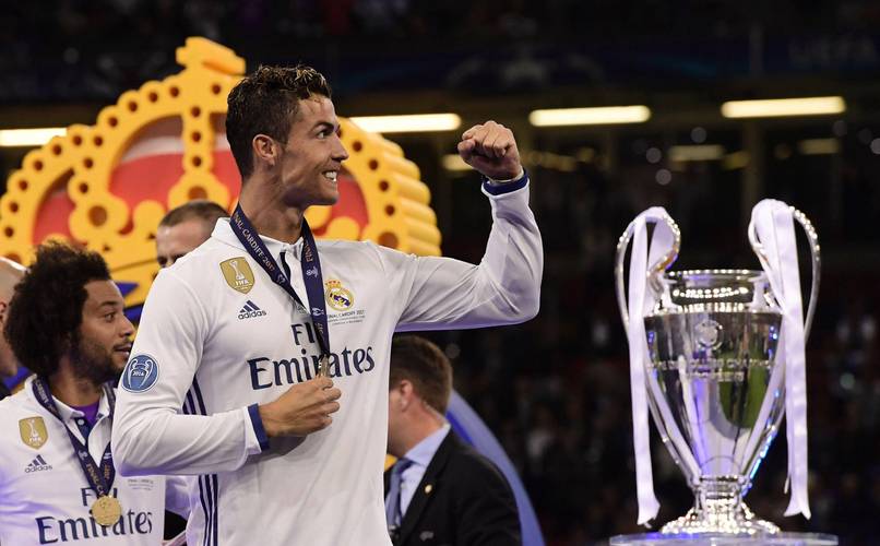 详解棒球规则中的“投手登板局数限制”与球员健康协议的博弈