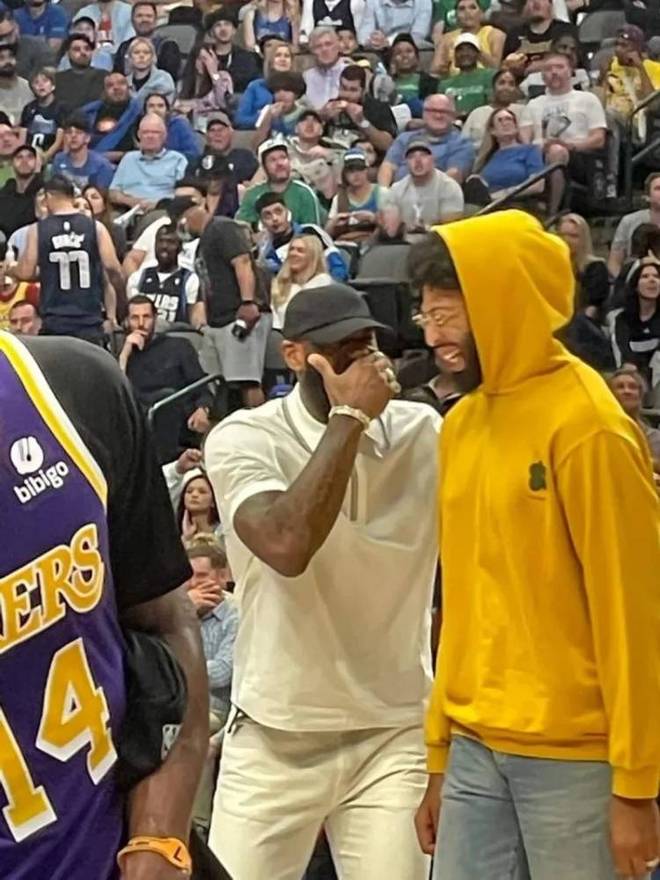 [国内足球]张玉宁前场断球 助攻张稀哲破门