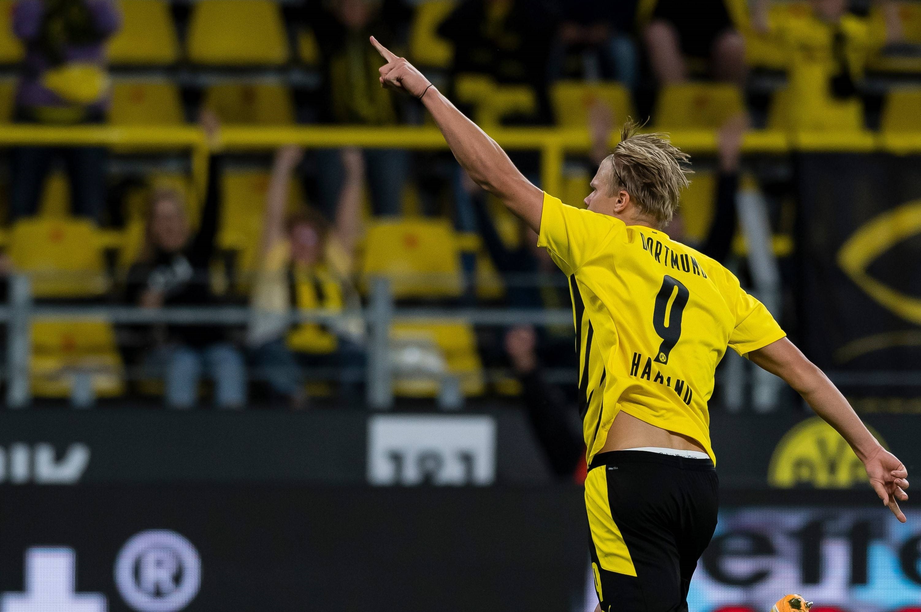 德天空：迪朗维尔预计将在1月以租借形式离开多特