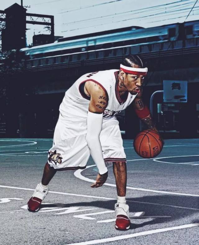 安东尼·戴维斯受伤后，老鹰转向独行侠内线球员寻求阵容补强