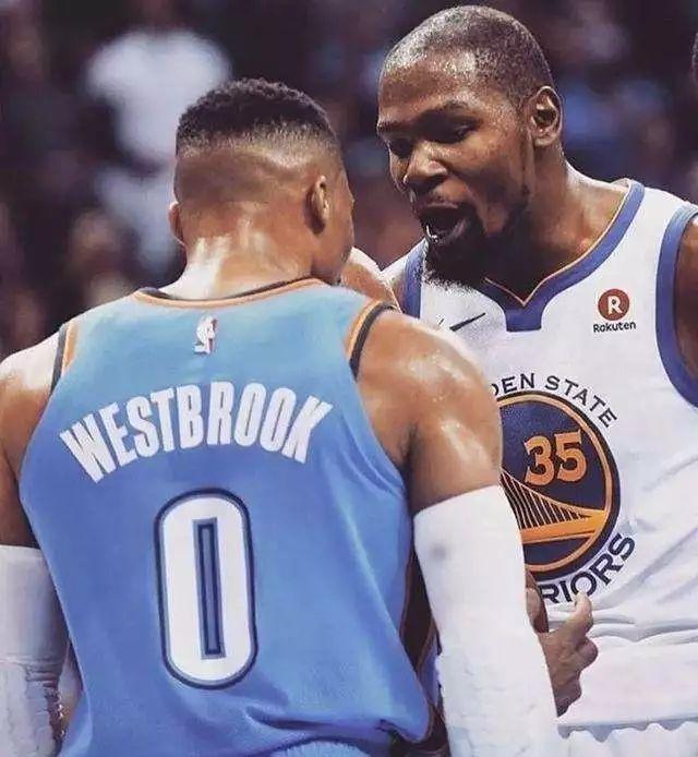 这里是我的主场，加布里埃尔向库尼亚介绍阿森纳训练基地